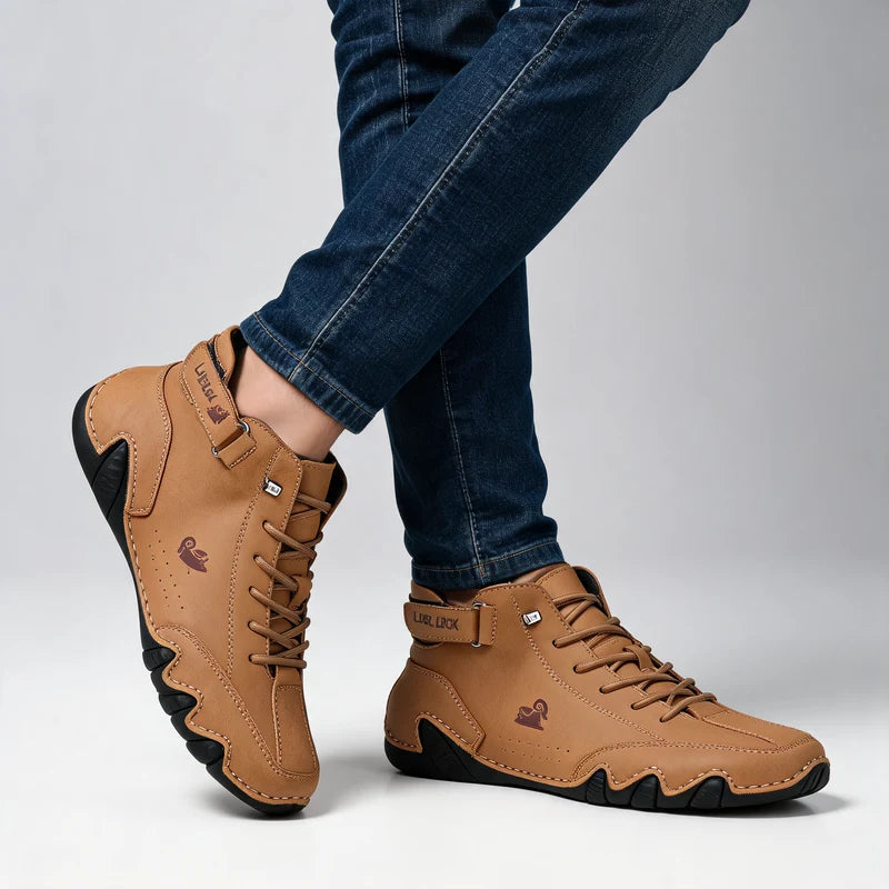 Barevo orthopädische Schuhe in Braun, am Fuß getragen