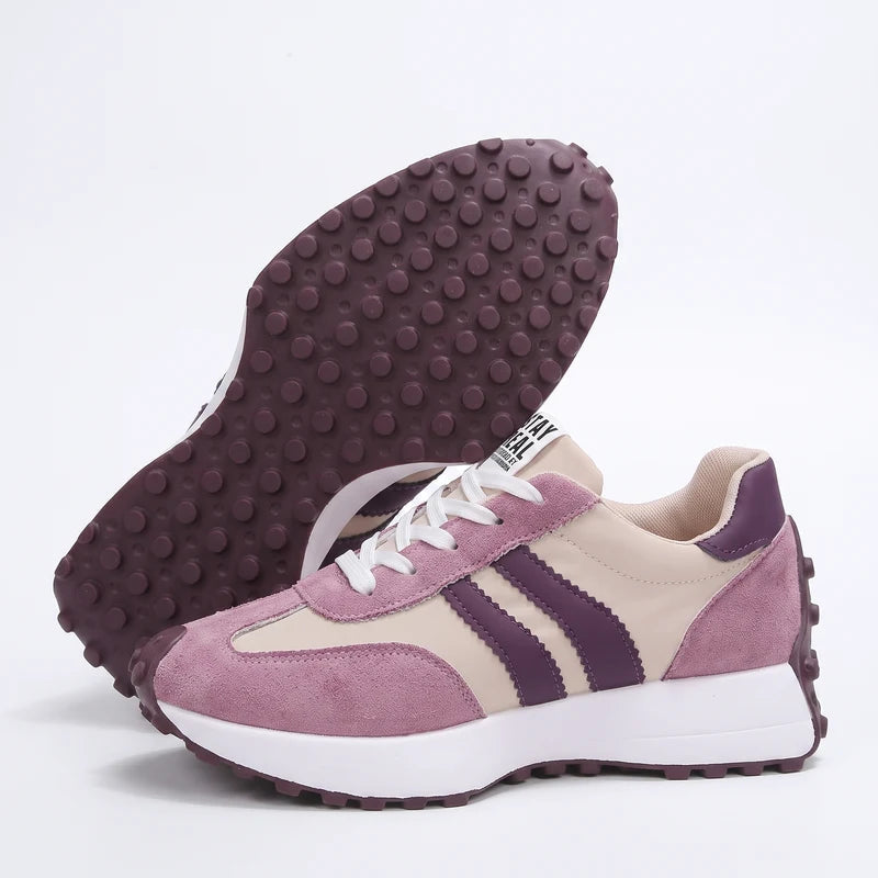 Fleureva Retro-Damensneaker in Rosa, Seitenansicht mit Sohle
