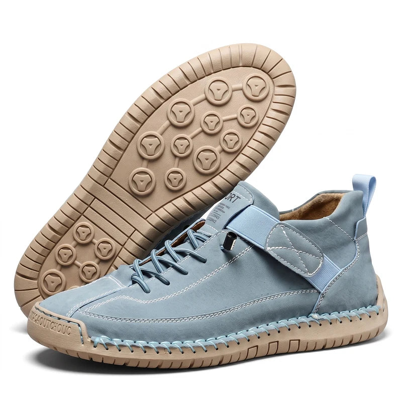 MayFit Slip Slip-on-Sneaker in Hellblau – Seitenansicht und Sohle