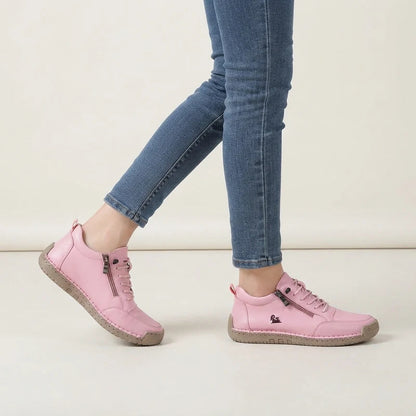 MayFit Zip Komfort-Sneaker in Rosa, am Fuß getragen