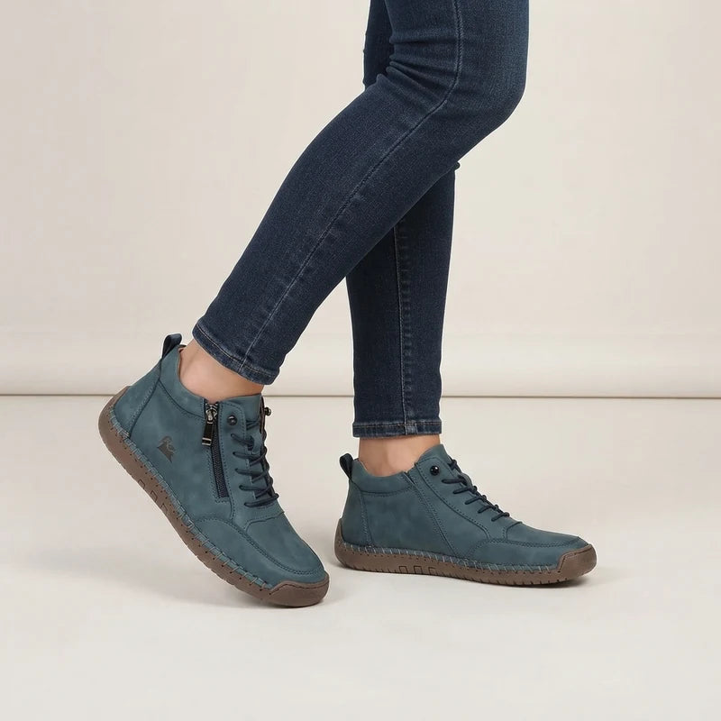 MayFit Zip Komfort-Sneaker in Petrol, am Fuß getragen