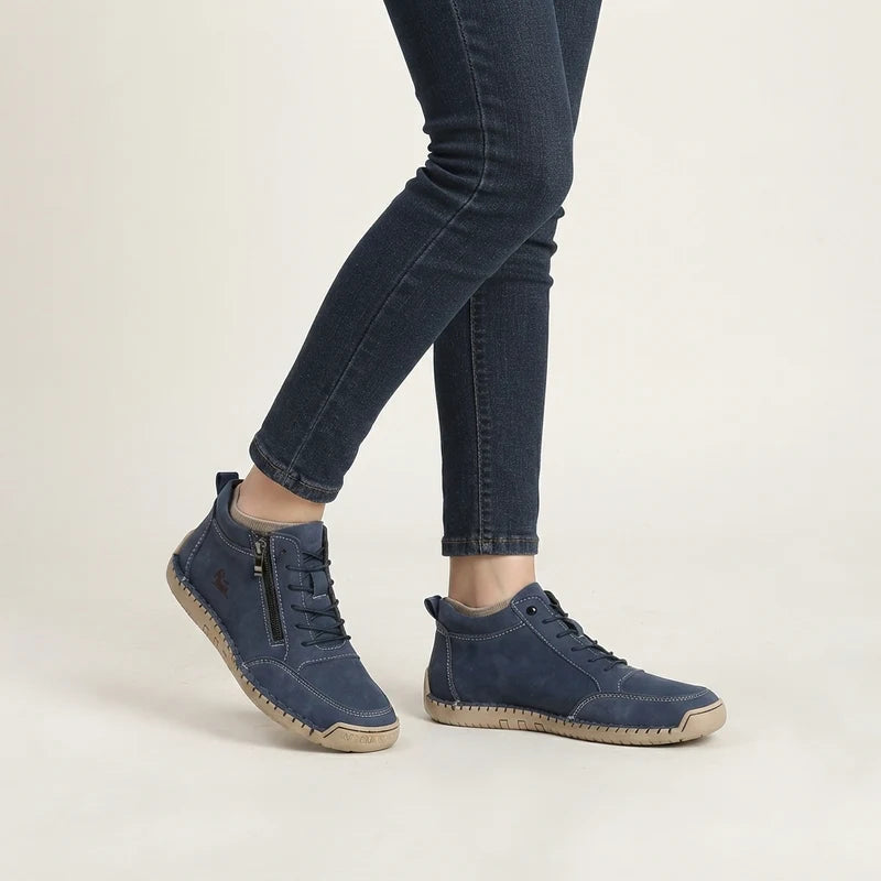 MayFit Zip Komfort-Sneaker in Blau, am Fuß getragen