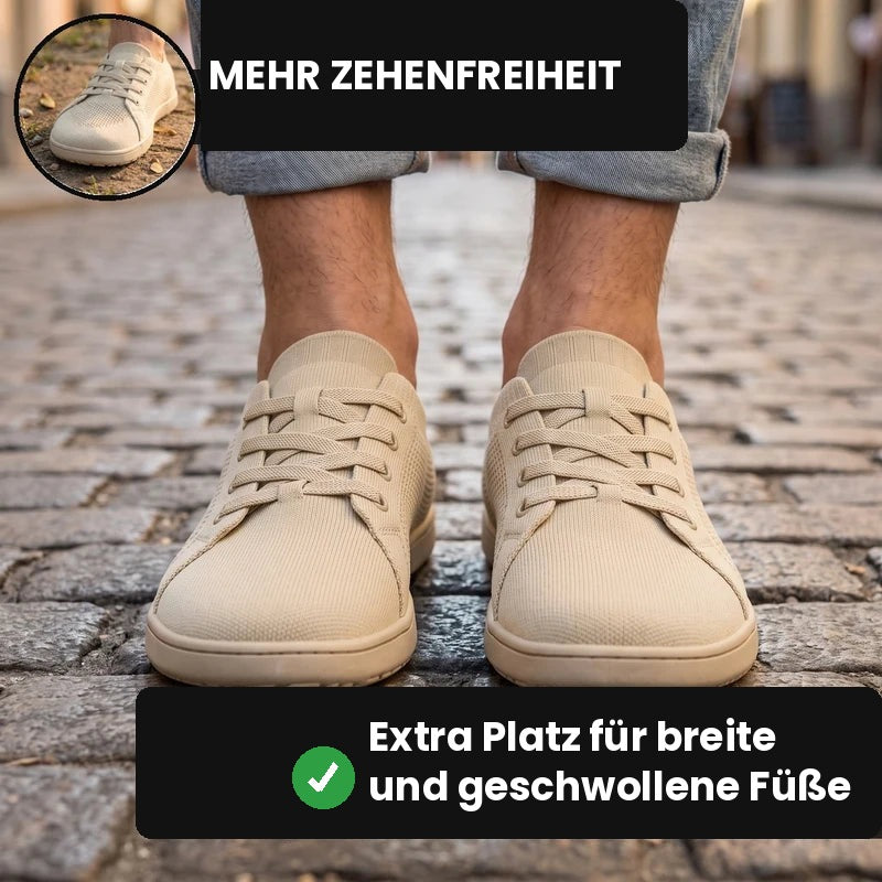 Stapvrij® Komfortsneaker in Beige auf Kopfsteinpflaster, Vorderansicht der runden Spitze
