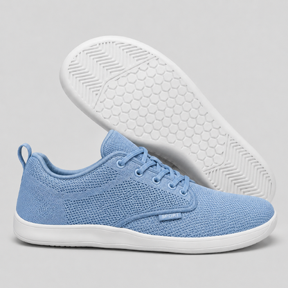 WideStep Sneaker in Hellblau mit weißer Sohle